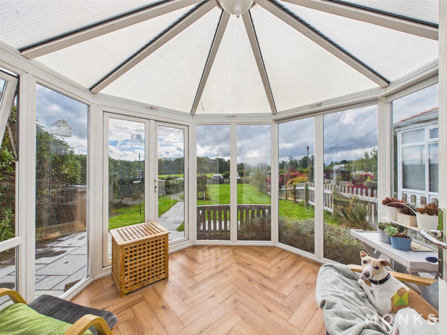 28 The Terraces, Oswestry, SY10 9NB For Sale